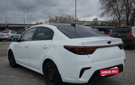 KIA Rio IV, 2018 год, 999 000 рублей, 6 фотография