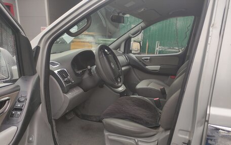 Hyundai Grand Starex Grand Starex I рестайлинг 2, 2008 год, 1 200 000 рублей, 10 фотография