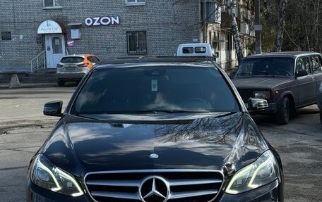 Mercedes-Benz E-Класс, 2013 год, 2 450 000 рублей, 3 фотография