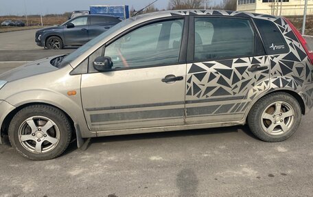 Ford Fiesta, 2004 год, 300 000 рублей, 4 фотография