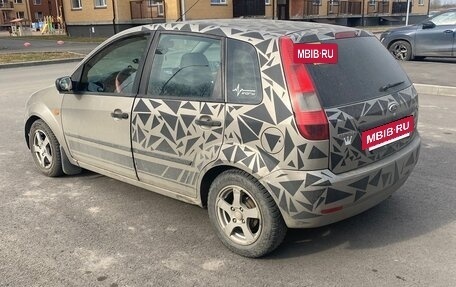 Ford Fiesta, 2004 год, 300 000 рублей, 5 фотография