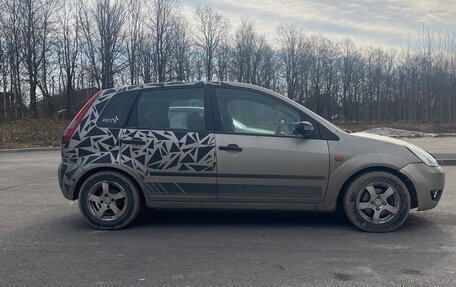 Ford Fiesta, 2004 год, 300 000 рублей, 14 фотография
