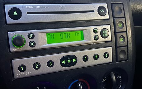 Ford Fiesta, 2004 год, 300 000 рублей, 22 фотография