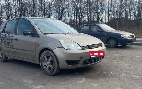 Ford Fiesta, 2004 год, 300 000 рублей, 16 фотография