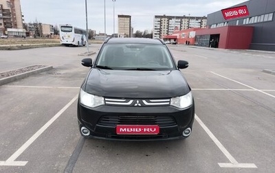 Mitsubishi Outlander III рестайлинг 3, 2013 год, 960 000 рублей, 1 фотография