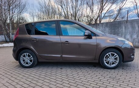 Renault Scenic III, 2011 год, 600 000 рублей, 17 фотография