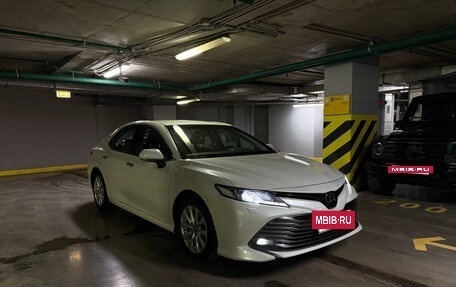Toyota Camry, 2019 год, 3 200 000 рублей, 5 фотография