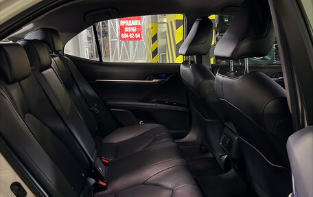 Toyota Camry, 2019 год, 3 200 000 рублей, 9 фотография