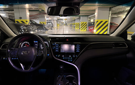 Toyota Camry, 2019 год, 3 200 000 рублей, 7 фотография