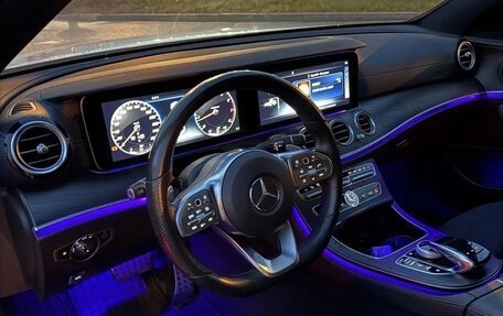 Mercedes-Benz E-Класс, 2020 год, 3 150 000 рублей, 5 фотография