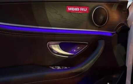 Mercedes-Benz E-Класс, 2020 год, 3 150 000 рублей, 10 фотография