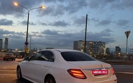 Mercedes-Benz E-Класс, 2020 год, 3 150 000 рублей, 3 фотография