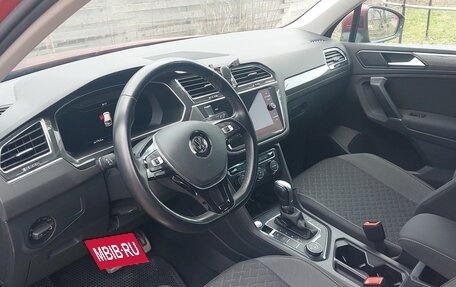 Volkswagen Tiguan II, 2018 год, 2 750 000 рублей, 4 фотография