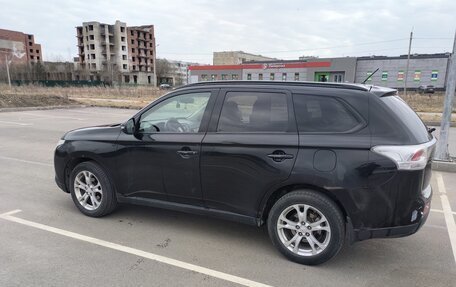 Mitsubishi Outlander III рестайлинг 3, 2013 год, 960 000 рублей, 5 фотография