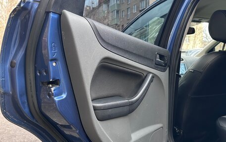 Ford Focus II рестайлинг, 2006 год, 500 000 рублей, 24 фотография