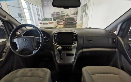 Hyundai H-1 II рестайлинг, 2019 год, 2 795 000 рублей, 13 фотография