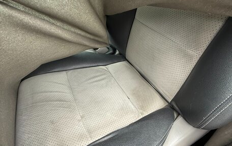 Toyota Land Cruiser 100 рестайлинг 2, 2004 год, 2 100 000 рублей, 15 фотография