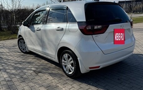 Honda Fit, 2020 год, 1 380 000 рублей, 5 фотография