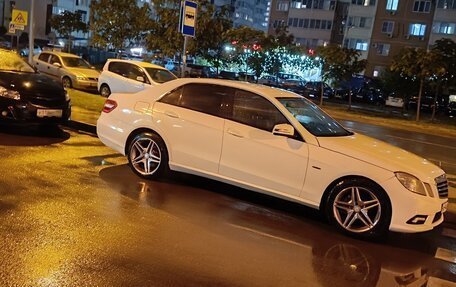 Mercedes-Benz E-Класс, 2010 год, 1 270 000 рублей, 6 фотография