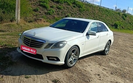 Mercedes-Benz E-Класс, 2010 год, 1 270 000 рублей, 8 фотография