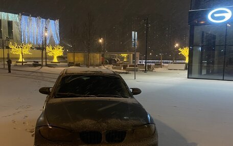 BMW 1 серия, 2006 год, 650 000 рублей, 12 фотография