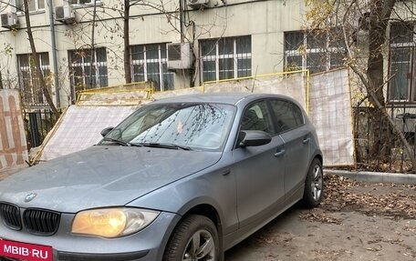 BMW 1 серия, 2006 год, 650 000 рублей, 23 фотография