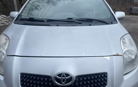 Toyota Yaris III рестайлинг, 2008 год, 590 000 рублей, 4 фотография
