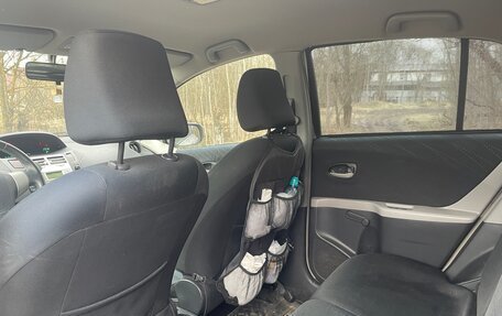 Toyota Yaris III рестайлинг, 2008 год, 590 000 рублей, 15 фотография