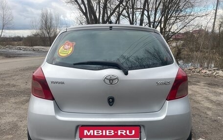 Toyota Yaris III рестайлинг, 2008 год, 590 000 рублей, 5 фотография