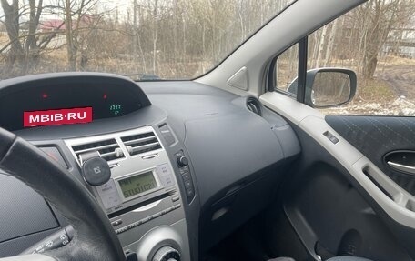 Toyota Yaris III рестайлинг, 2008 год, 590 000 рублей, 13 фотография