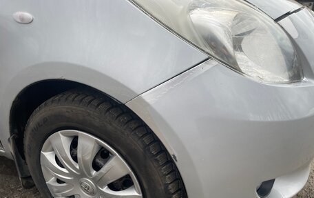 Toyota Yaris III рестайлинг, 2008 год, 590 000 рублей, 18 фотография