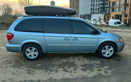 Chrysler Town & Country IV, 2005 год, 850 000 рублей, 6 фотография