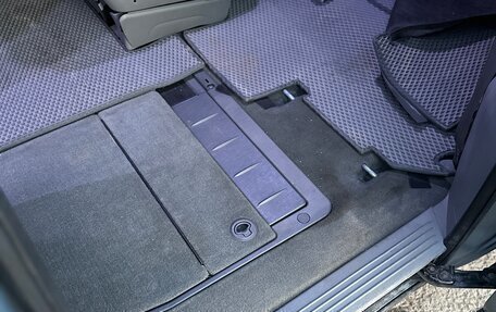 Chrysler Town & Country IV, 2005 год, 850 000 рублей, 14 фотография