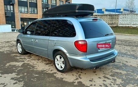 Chrysler Town & Country IV, 2005 год, 850 000 рублей, 4 фотография