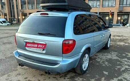 Chrysler Town & Country IV, 2005 год, 850 000 рублей, 5 фотография