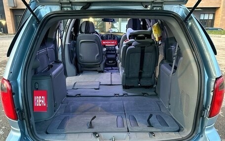 Chrysler Town & Country IV, 2005 год, 850 000 рублей, 18 фотография