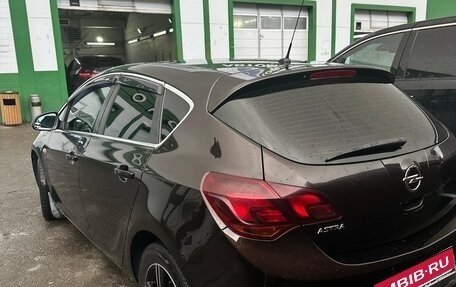 Opel Astra J, 2014 год, 1 000 000 рублей, 4 фотография