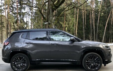 Jeep Compass II, 2021 год, 2 200 000 рублей, 3 фотография