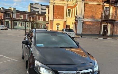 Opel Astra J, 2011 год, 680 000 рублей, 3 фотография