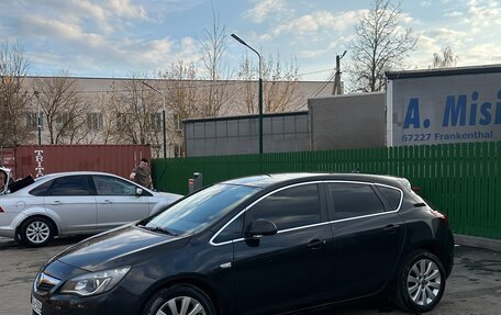 Opel Astra J, 2011 год, 680 000 рублей, 14 фотография