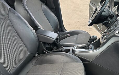 Opel Astra J, 2011 год, 680 000 рублей, 23 фотография