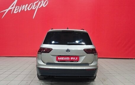 Volkswagen Tiguan II, 2019 год, 2 100 000 рублей, 4 фотография