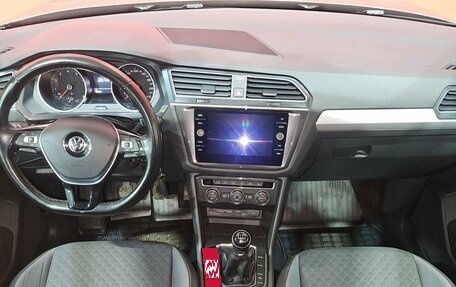 Volkswagen Tiguan II, 2019 год, 2 100 000 рублей, 9 фотография