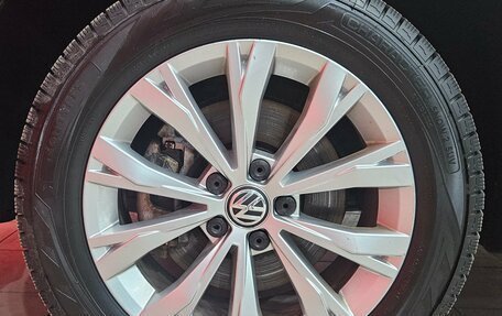 Volkswagen Tiguan II, 2019 год, 2 100 000 рублей, 21 фотография