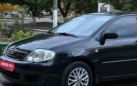 Toyota Corolla, 2004 год, 875 999 рублей, 2 фотография