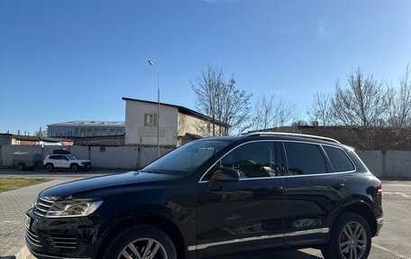 Volkswagen Touareg III, 2017 год, 3 250 000 рублей, 10 фотография