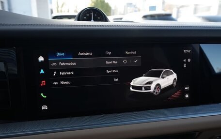 Porsche Cayenne III, 2025 год, 13 683 000 рублей, 25 фотография