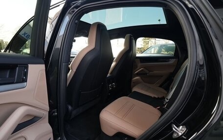 Porsche Cayenne III, 2025 год, 13 683 000 рублей, 28 фотография