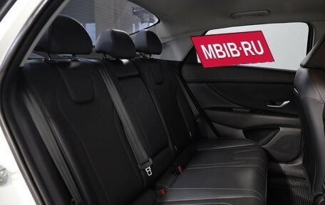 Hyundai Elantra, 2024 год, 2 099 000 рублей, 12 фотография
