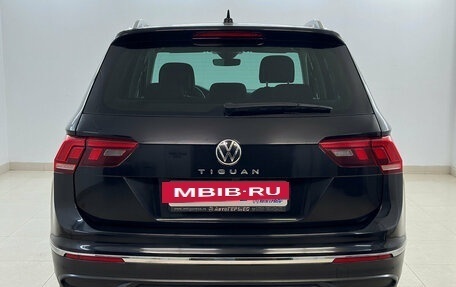 Volkswagen Tiguan II, 2021 год, 2 920 000 рублей, 3 фотография